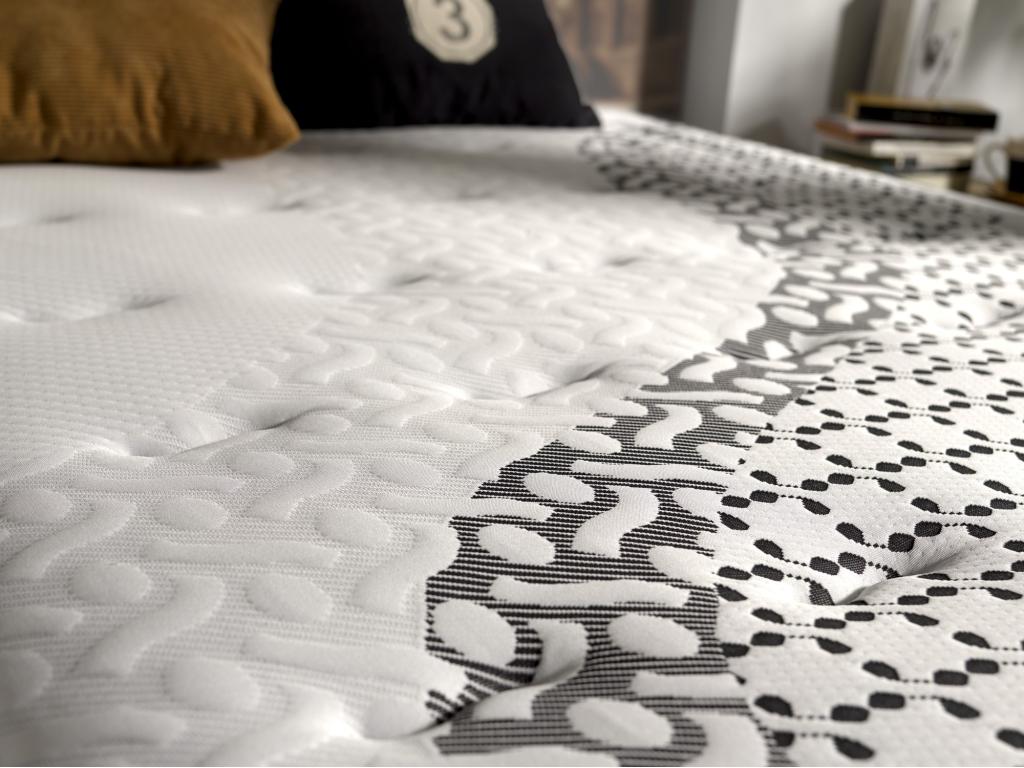 Matelas Artigeoélastique 135x180 Hauteur 24cm /2 Anti-acariens Respirant. ZNWS35350